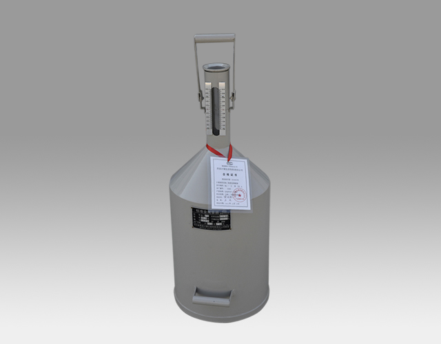 維護設(shè)備性能：定期校準標準金屬量器對油品檢測的重要性